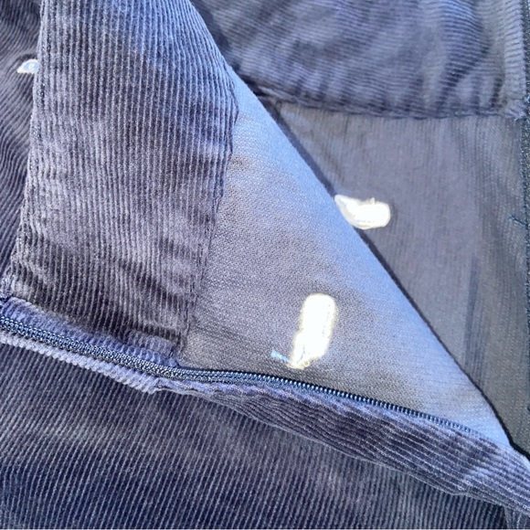 Vineyard Vines Women’s 2 Navy Corduroy Skirt Classic all over Embroidered Whale - Picture 2 of 6